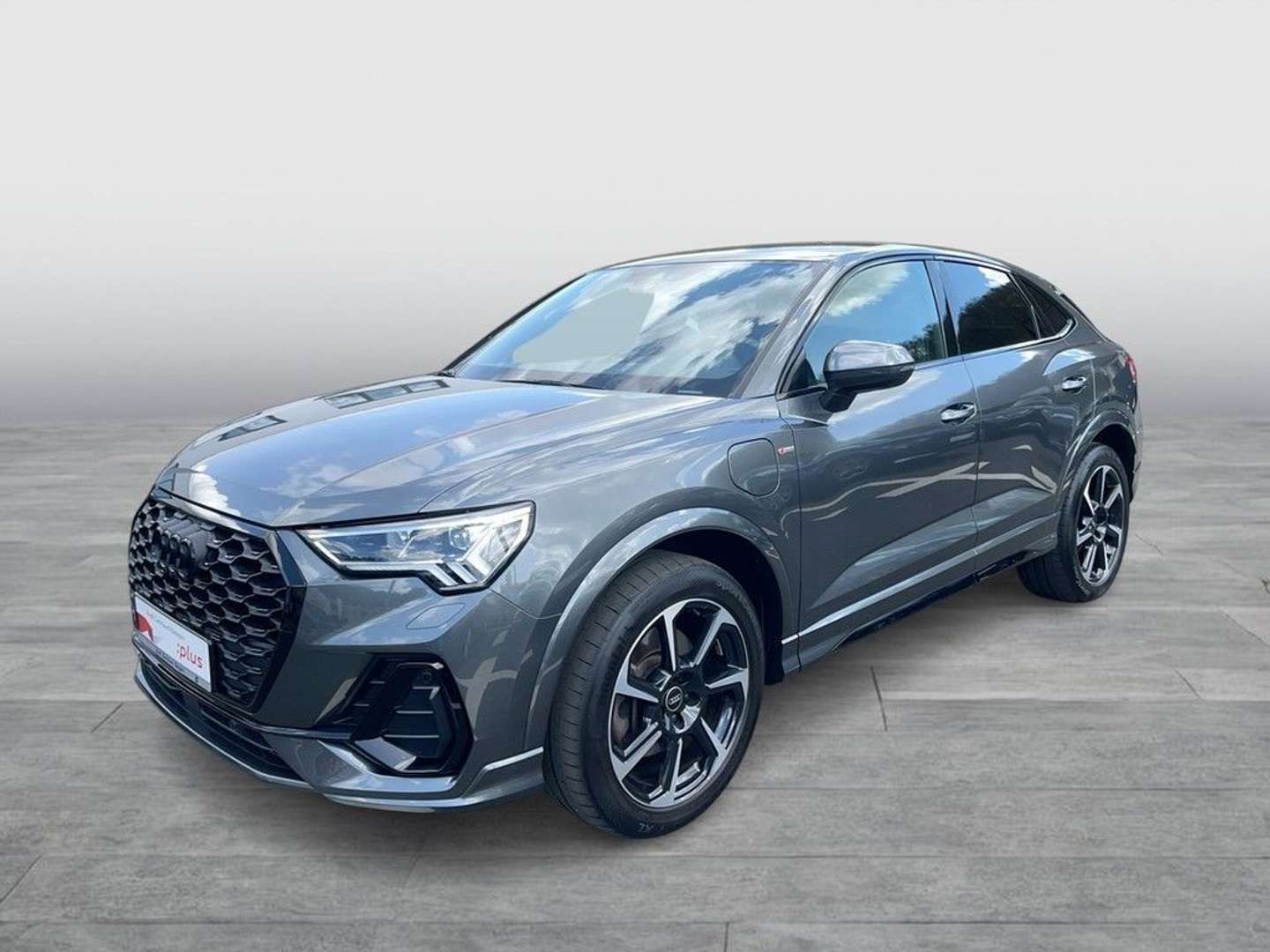 Audi Q3 S Line 45 TFSI E - 2022 - Joinsteer - #1