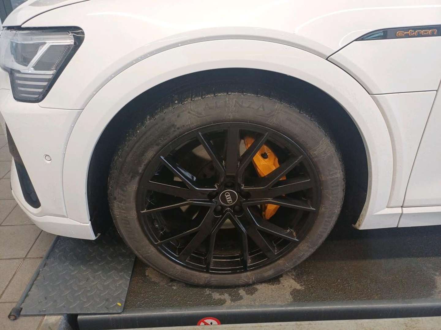 Audi E-tron S Line Black Edition 55 - 2023 - Joinsteer - #5