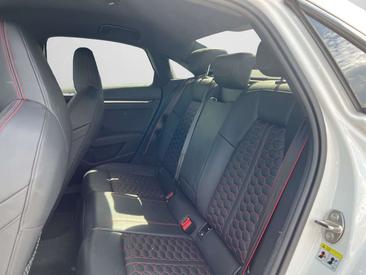 Audi RS3 2.5 TFSI — photo 14