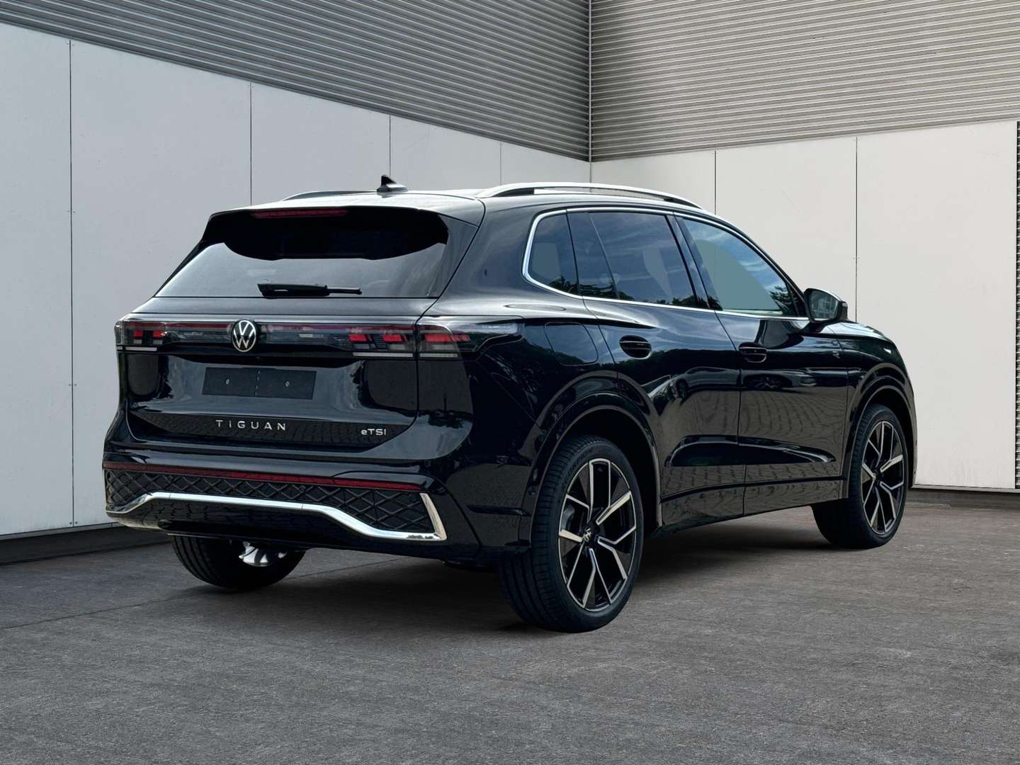 Volkswagen TIGUAN R-Line - 2025 - Joinsteer - #2