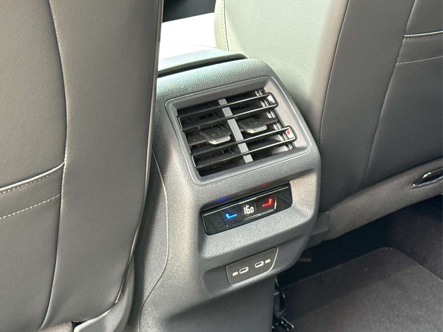 Volkswagen TIGUAN R-Line - 2025 - Joinsteer - #12