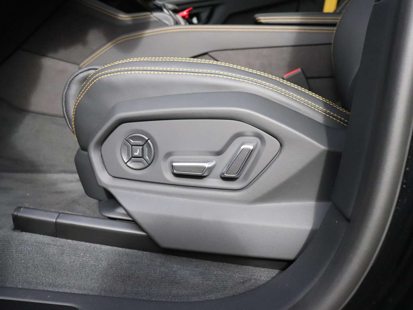 Lamborghini Urus HPEV - 2026 - Joinsteer - #11