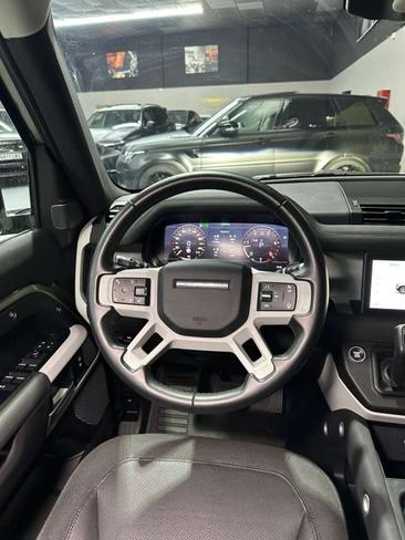 Land Rover Defender 110 2.0D SD4 SE AWD Aut. 240 — photo 11