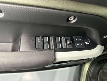 Land Rover Defender 110 2.0D SD4 SE AWD Aut. 240 — photo 14