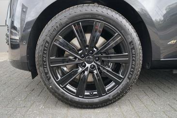 Land Rover Range Rover 3.0 P550e Autobiography PHEV — photo 9