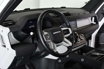 Land Rover Defender 110 X-Dynamic SE 3.0d D300 I6 Mhev — photo 5