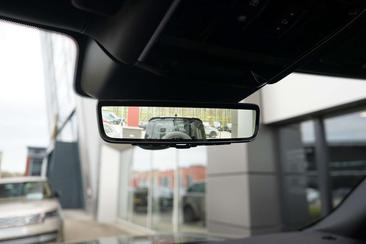 Land Rover Range Rover 3.0 P550e Autobiography PHEV — photo 28