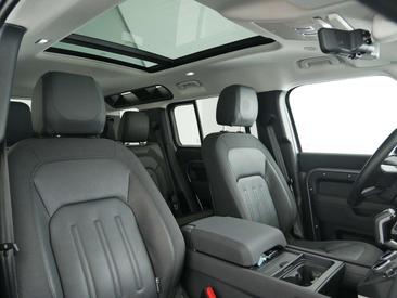 Land Rover Defender 110 SE X-Dynamic 3.0 D200 Mhev — photo 8