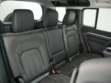 Land Rover Defender 110 SE X-Dynamic 3.0 D200 Mhev — photo 9