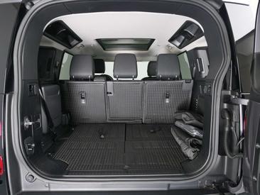 Land Rover Defender 110 SE X-Dynamic 3.0 D200 Mhev — photo 11