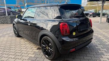 Mini Electric Cooper SE — photo 4