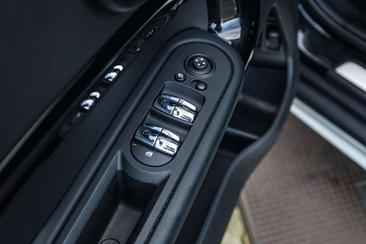 Mini Countryman COOPER SE — photo 15
