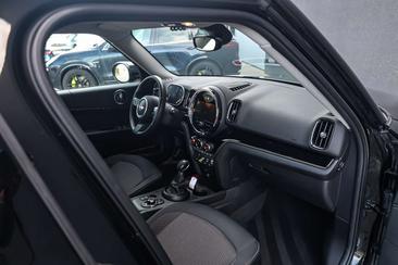 Mini Countryman COOPER SE — photo 28