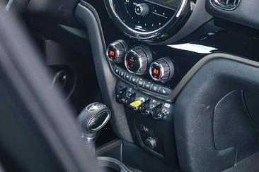 Mini Countryman COOPER SE — photo 29