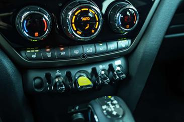 Mini Countryman COOPER SE — photo 40