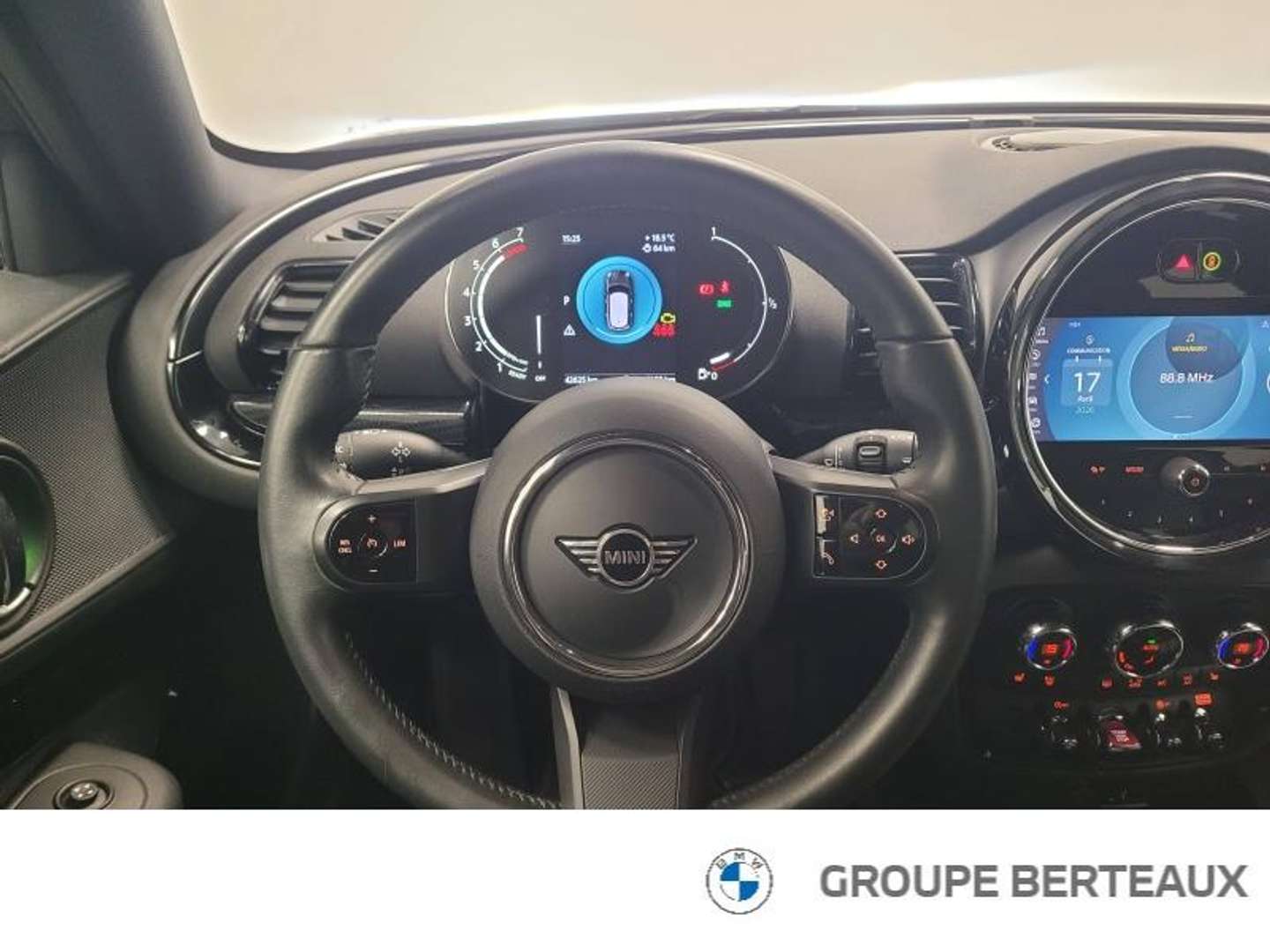 Mini Electric Essential Cooper E - 2023 - Joinsteer - #8