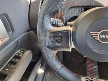 Mini Countryman JCW Cooper SE — photo 25