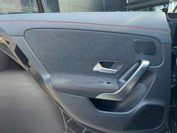 Mercedes CLA 200 Night — photo 17