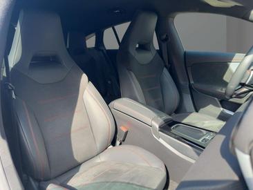 Mercedes CLA 200 Night — photo 19