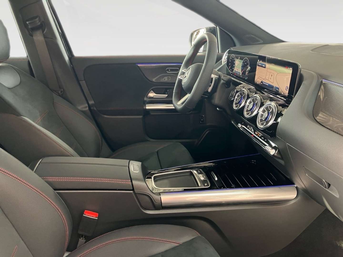 Mercedes GLA 180 AMG Line - 2025 - Joinsteer - #8