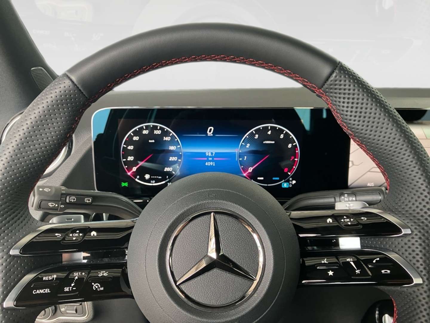 Mercedes GLA 180 AMG Line - 2025 - Joinsteer - #10
