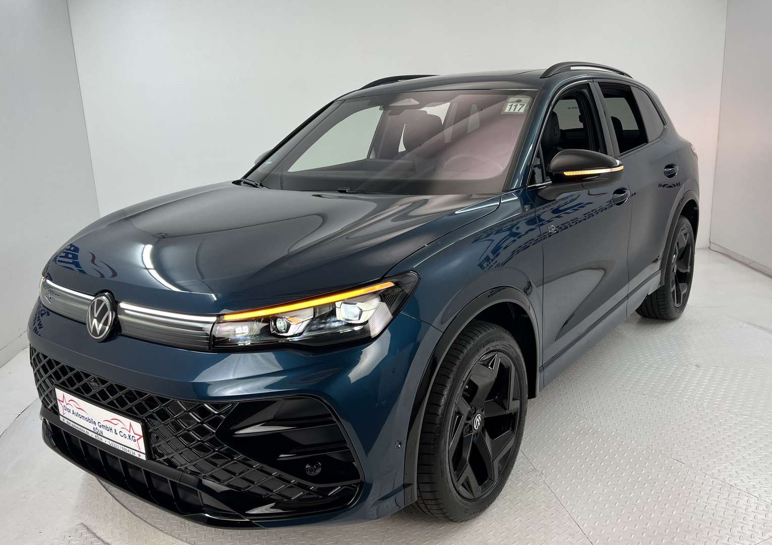 Volkswagen TIGUAN 4Motion R-Line - 2025 - Joinsteer - #1