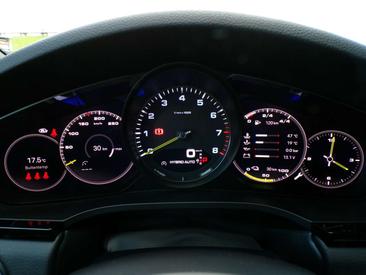 Porsche Cayenne III E-Hybrid Platinum Edition — photo 9