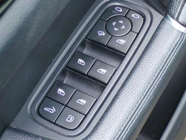 Porsche Cayenne III E-Hybrid Platinum Edition — photo 30