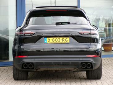 Porsche Cayenne III E-Hybrid Platinum Edition — photo 34