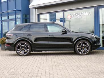 Porsche Cayenne III E-Hybrid Platinum Edition — photo 36