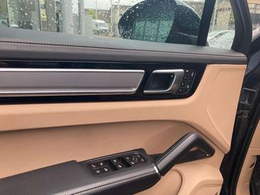 Porsche Cayenne III E-Hybrid Platinum Edition — photo 20