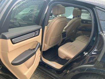 Porsche Cayenne III E-Hybrid Platinum Edition — photo 23