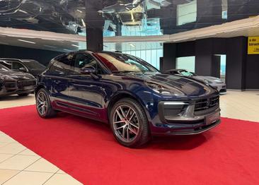 Porsche Macan T — photo 11