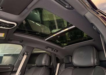 Porsche Macan T — photo 16