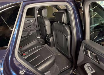 Porsche Macan T — photo 33