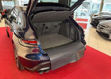 Porsche Macan T — photo 36