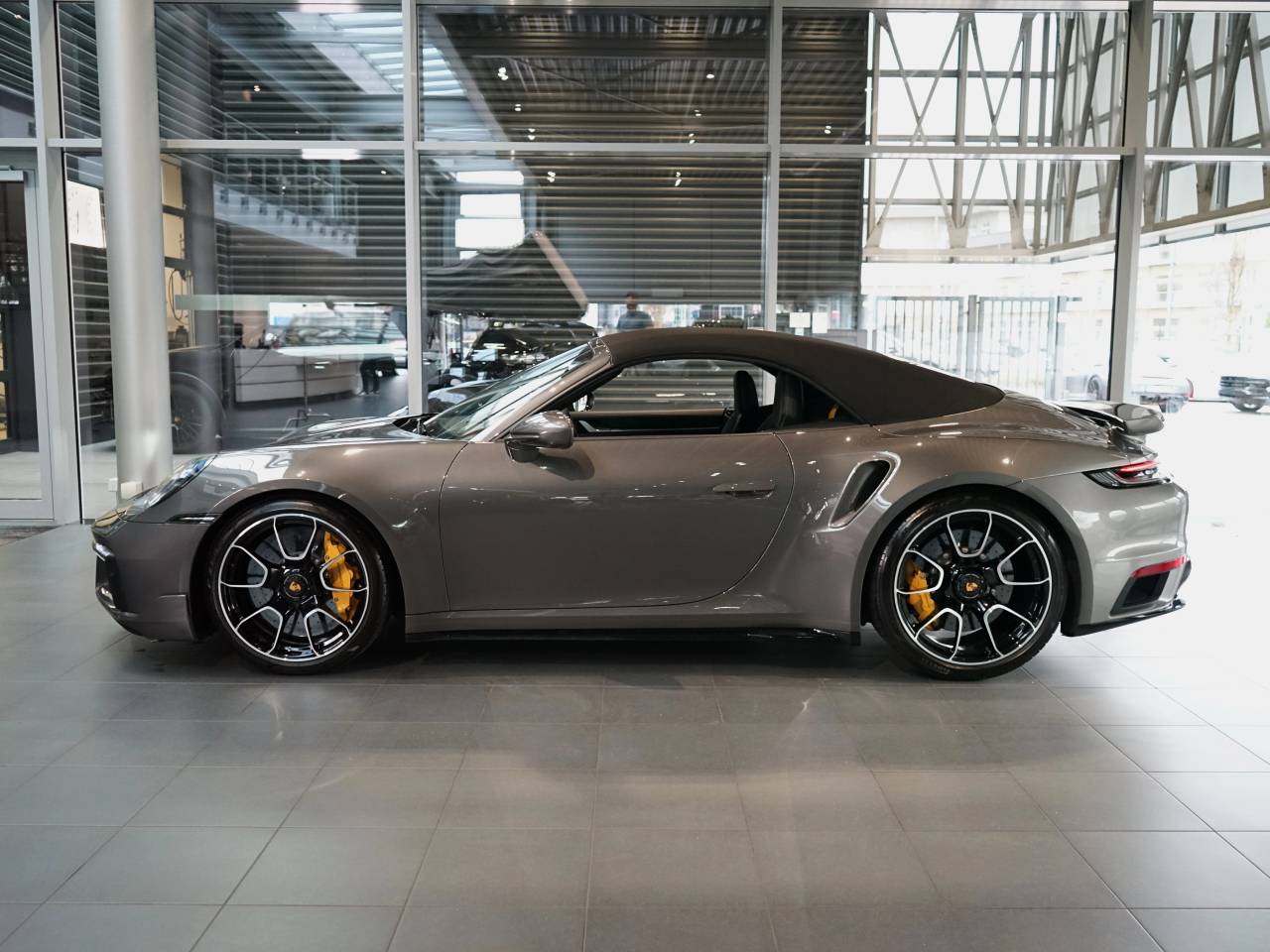 Porsche 992 I Turbo S Cabriolet - 2021 - Joinsteer - #2