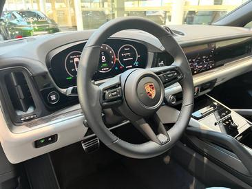 Porsche Cayenne III S E-Hybrid Coupé — photo 17
