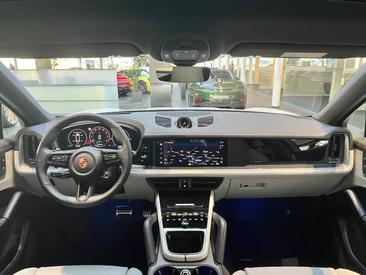 Porsche Cayenne III S E-Hybrid Coupé — photo 18