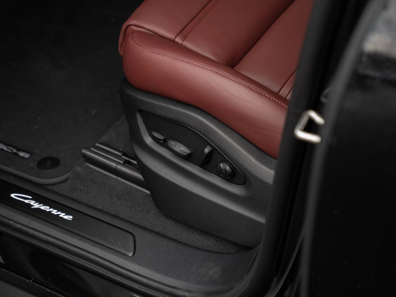 Porsche Cayenne III ph2 E-Hybrid Coupé Black Edition - 2026 - Joinsteer - #25