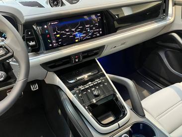 Porsche Cayenne III S E-Hybrid Coupé — photo 24