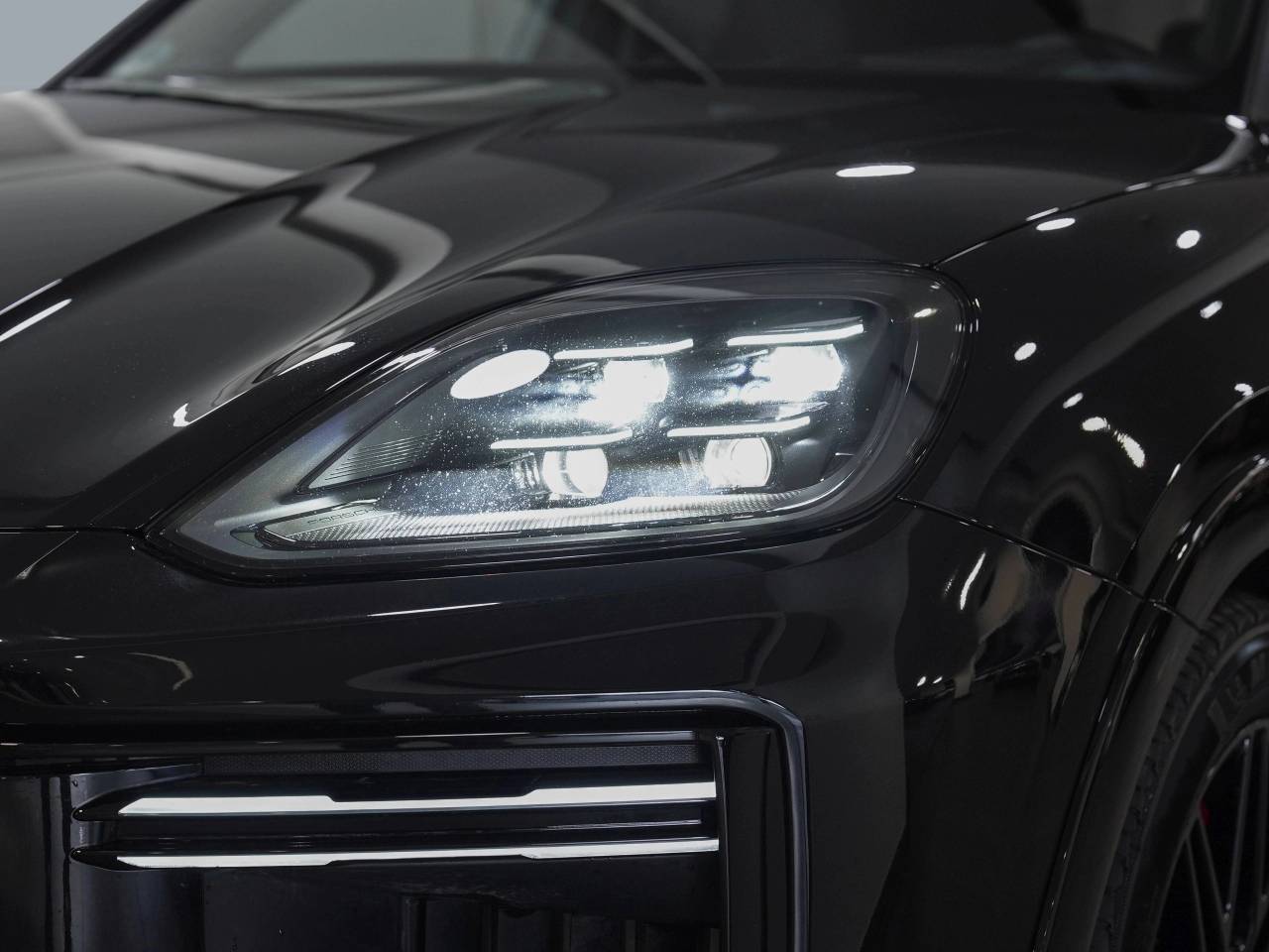 Porsche Cayenne III ph2 Turbo E-Hybrid - 2025 - Joinsteer - #9