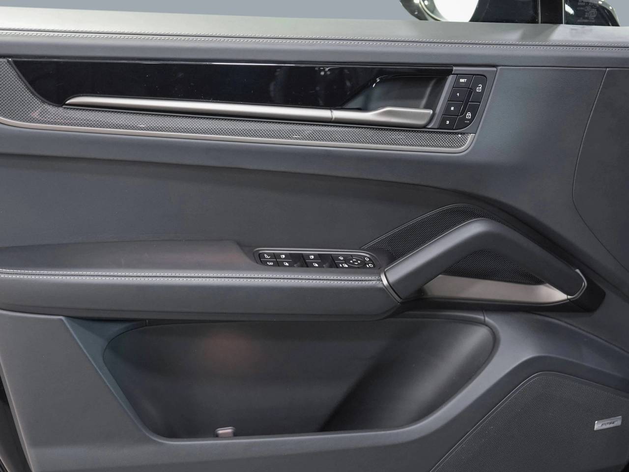 Porsche Cayenne III ph2 Turbo E-Hybrid - 2025 - Joinsteer - #25
