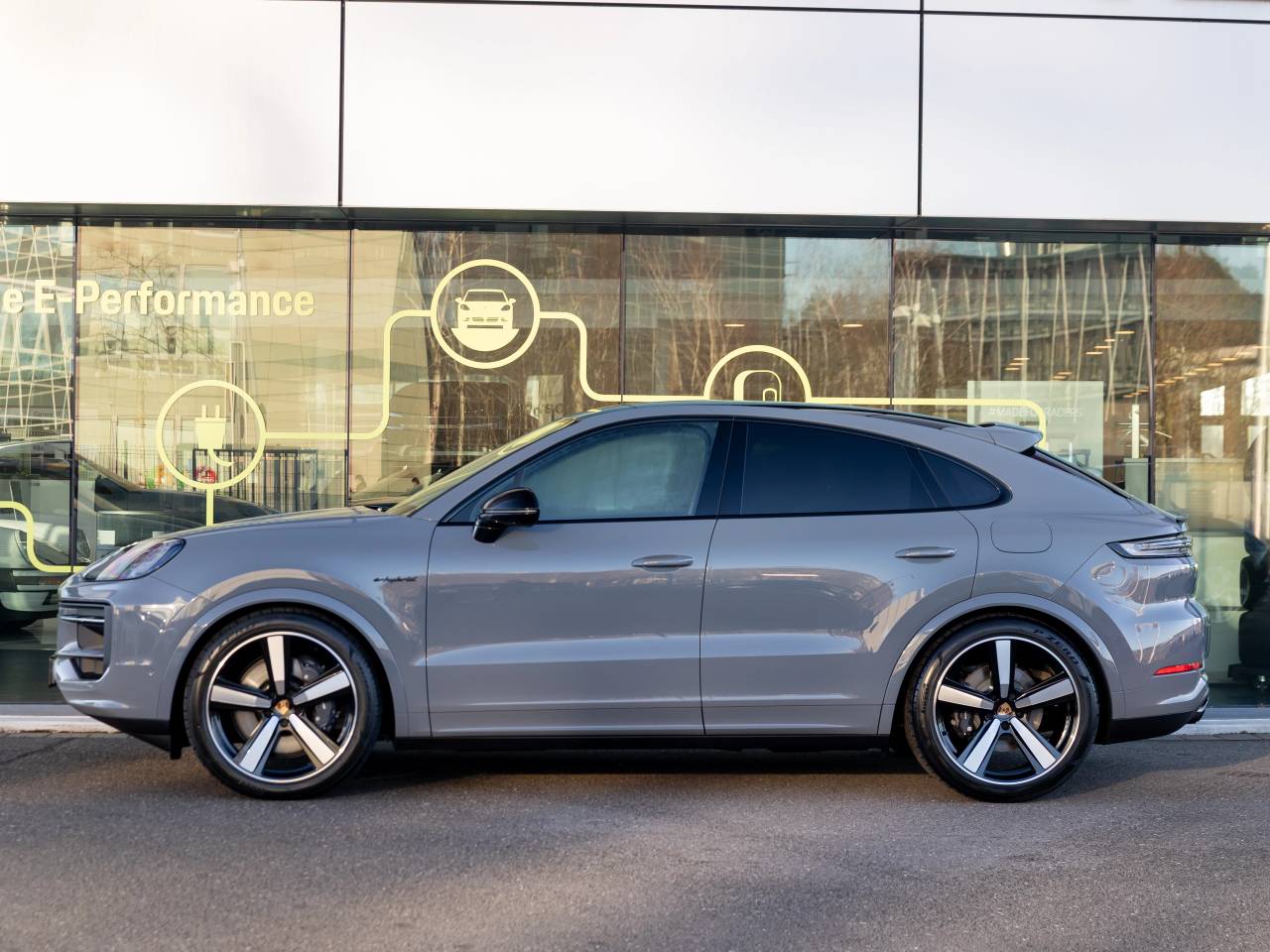 Porsche Cayenne III ph2 E-Hybrid Coupé Black Edition - 2026 - Joinsteer - #2