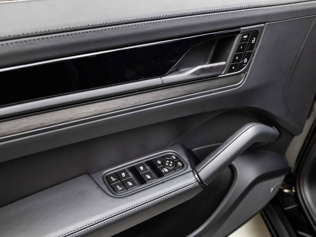 Porsche Cayenne III ph2 Black Edition - 2026 - Joinsteer - #22
