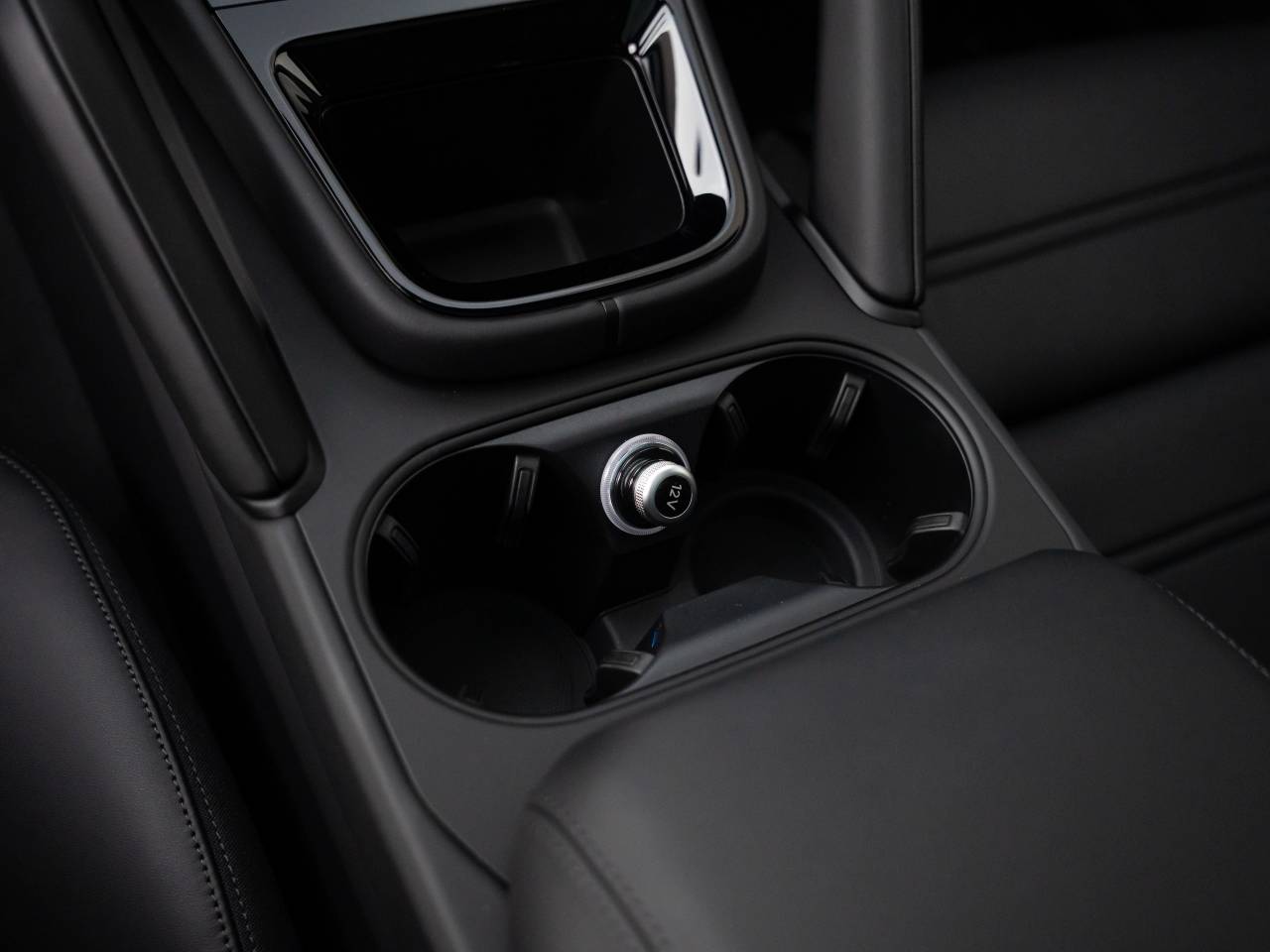 Porsche Cayenne III ph2 E-Hybrid Coupé Black Edition - 2026 - Joinsteer - #27