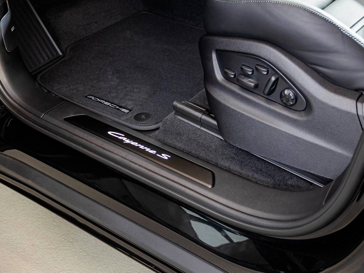 Porsche Cayenne III ph2 S E-Hybrid Coupé Black Edition - 2026 - Joinsteer - #33