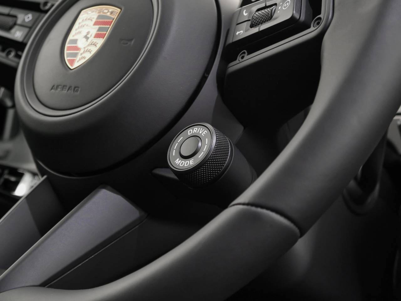 Porsche Cayenne III ph2 E-Hybrid Black Edition - 2026 - Joinsteer - #30