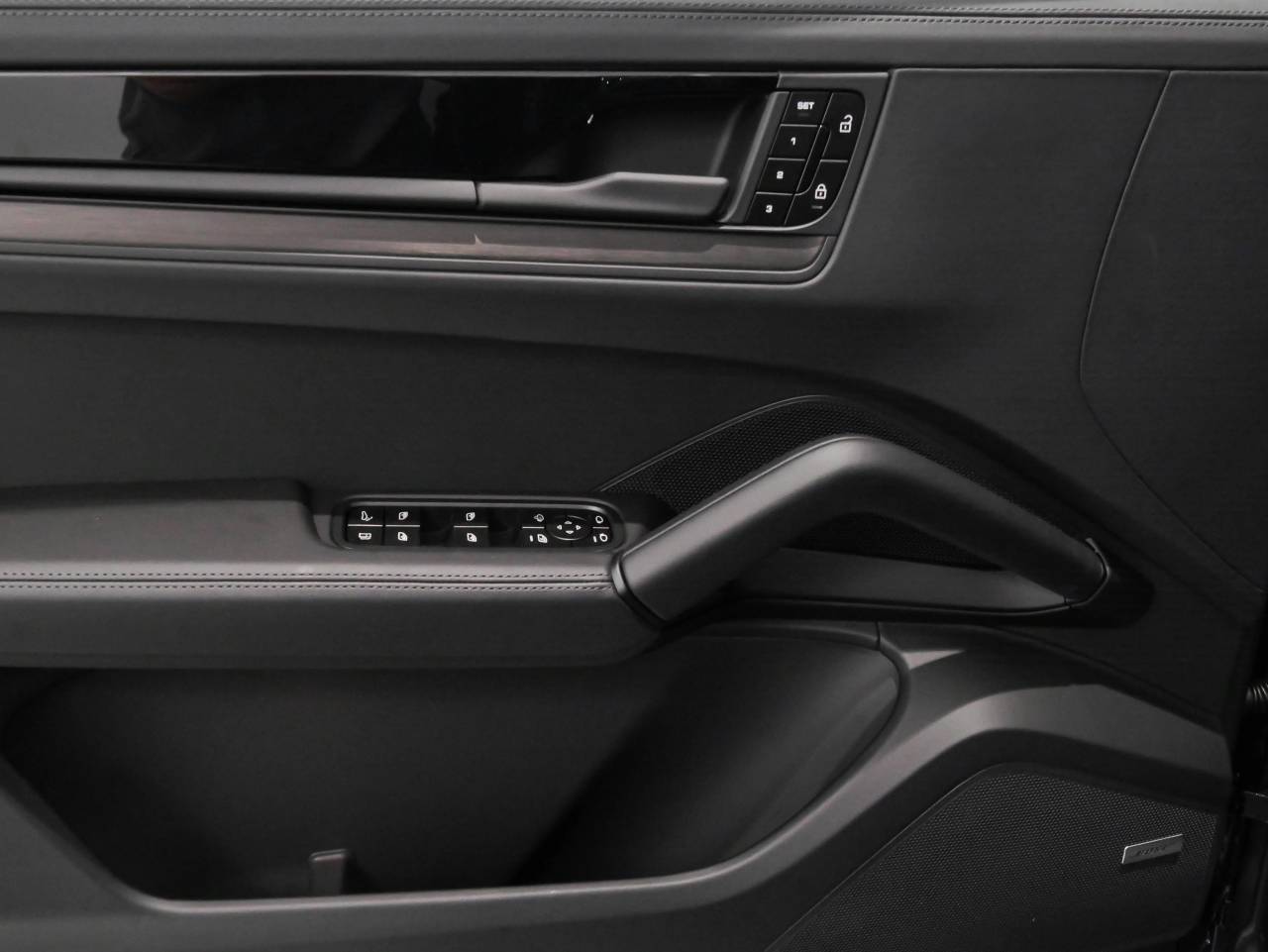 Porsche Cayenne III ph2 E-Hybrid Black Edition - 2026 - Joinsteer - #35