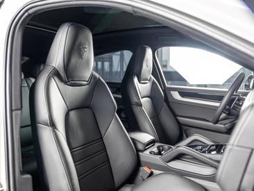 Porsche Cayenne III S Coupé — photo 31